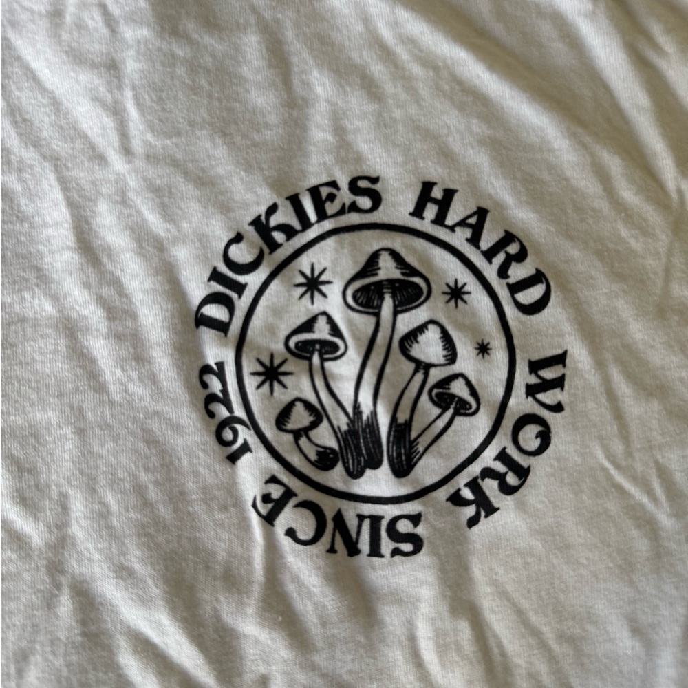 Dickies mushroom graphic tee - Picture 2 of 4